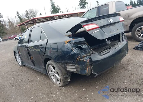 2014 Toyota Camry Se z USA, uszkodzony, nr VIN 4T1BF1FKXEU813671
